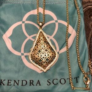 Kendra Scott “Aiden” pendant necklace Gold